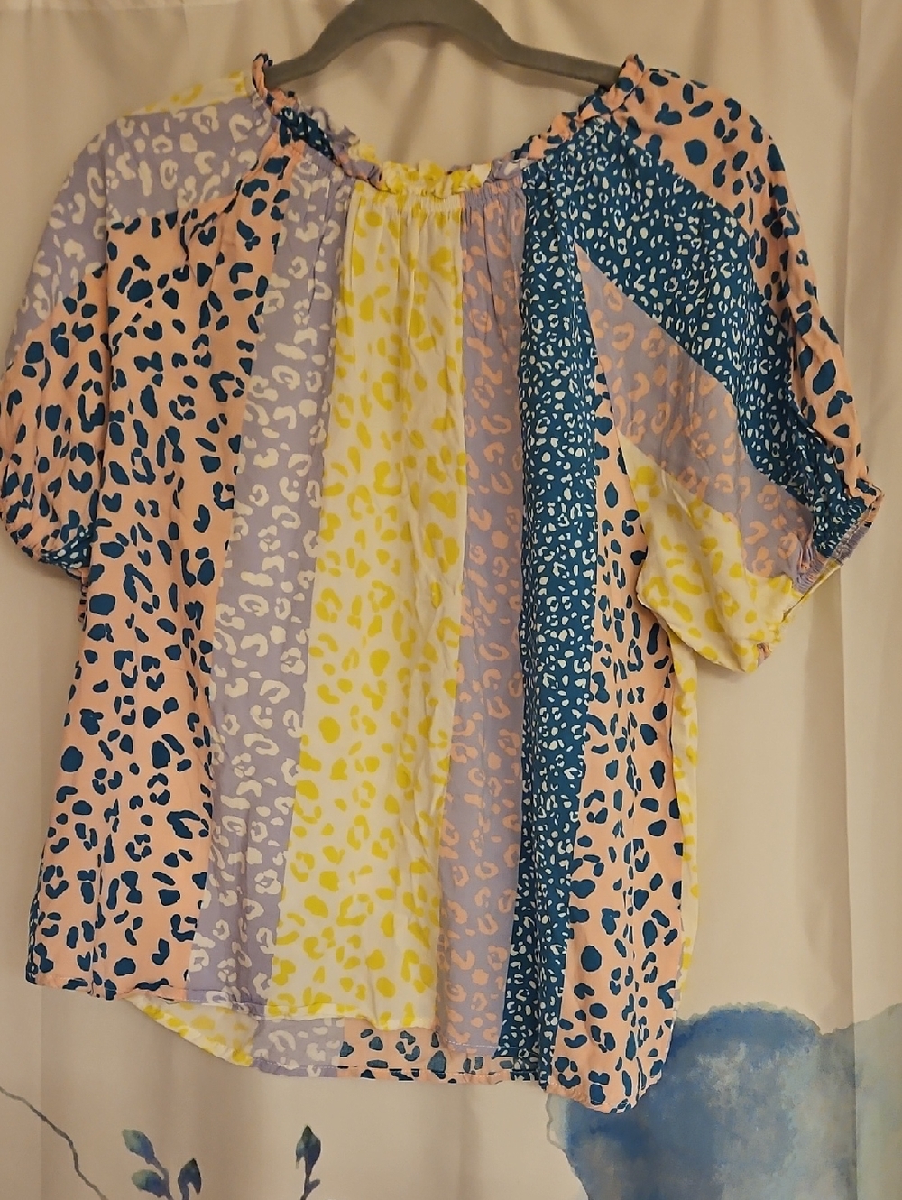 WOMEN'S MULTI-COLOR ANIMAL PRINT PEASANT BLOUSE